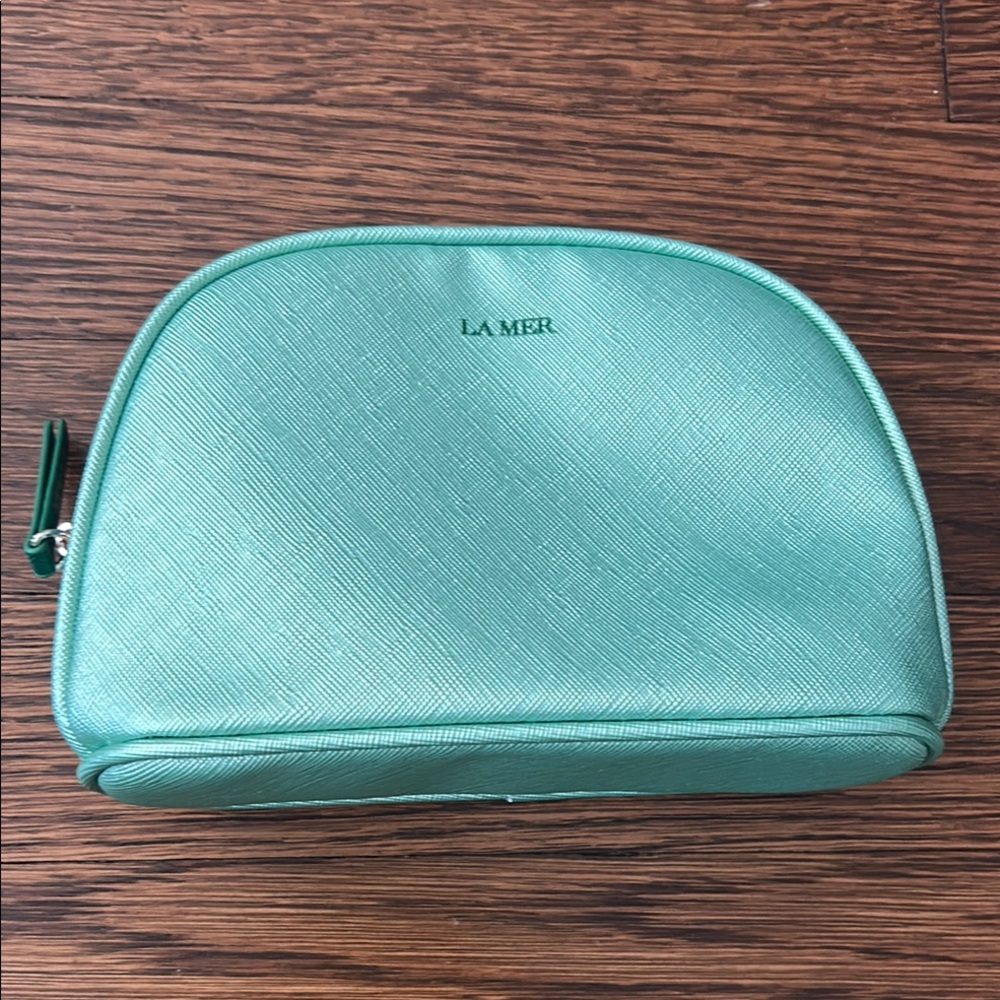 La Mer Mint Green Textured Pouch